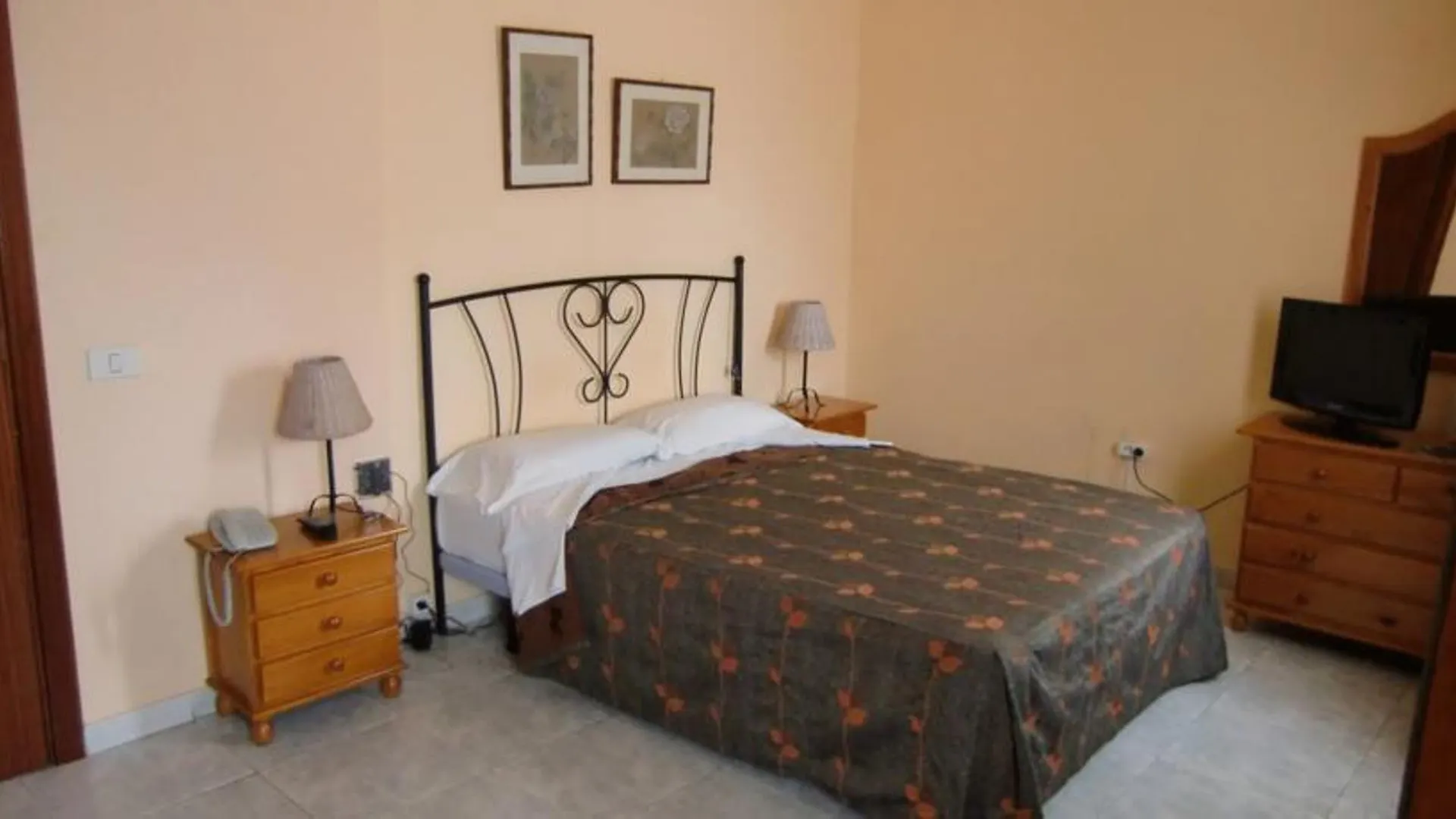 Hotel Tanausu Santa Cruz de Tenerife 3*,  Spain